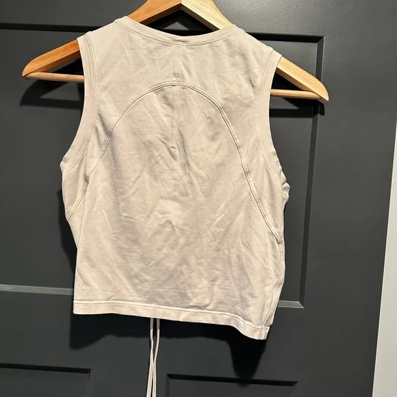 Lululemon cream colored asymmetrical cinched v-neck tank - Picture 5 of 5